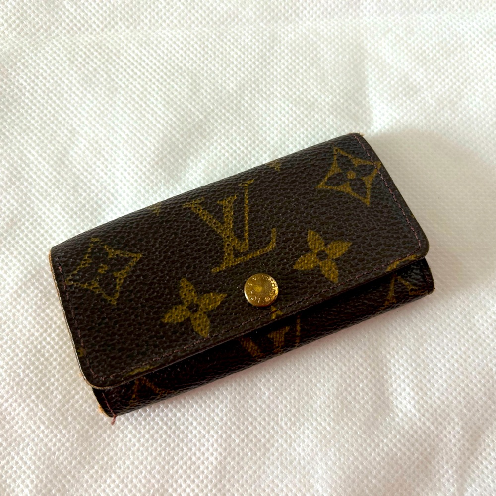 LV Mono Keyfob “vintage”